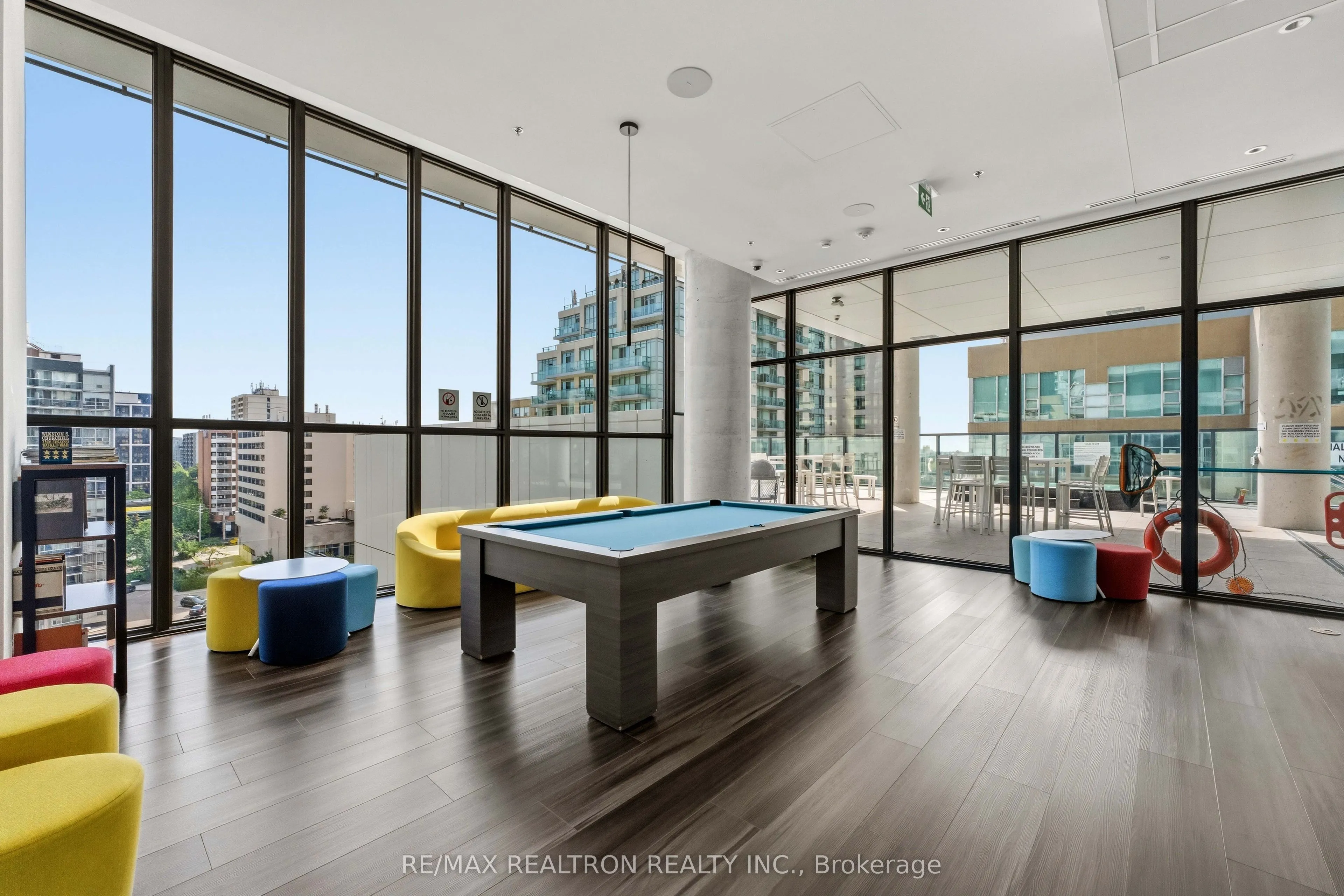 185 Roehampton Avenue #510