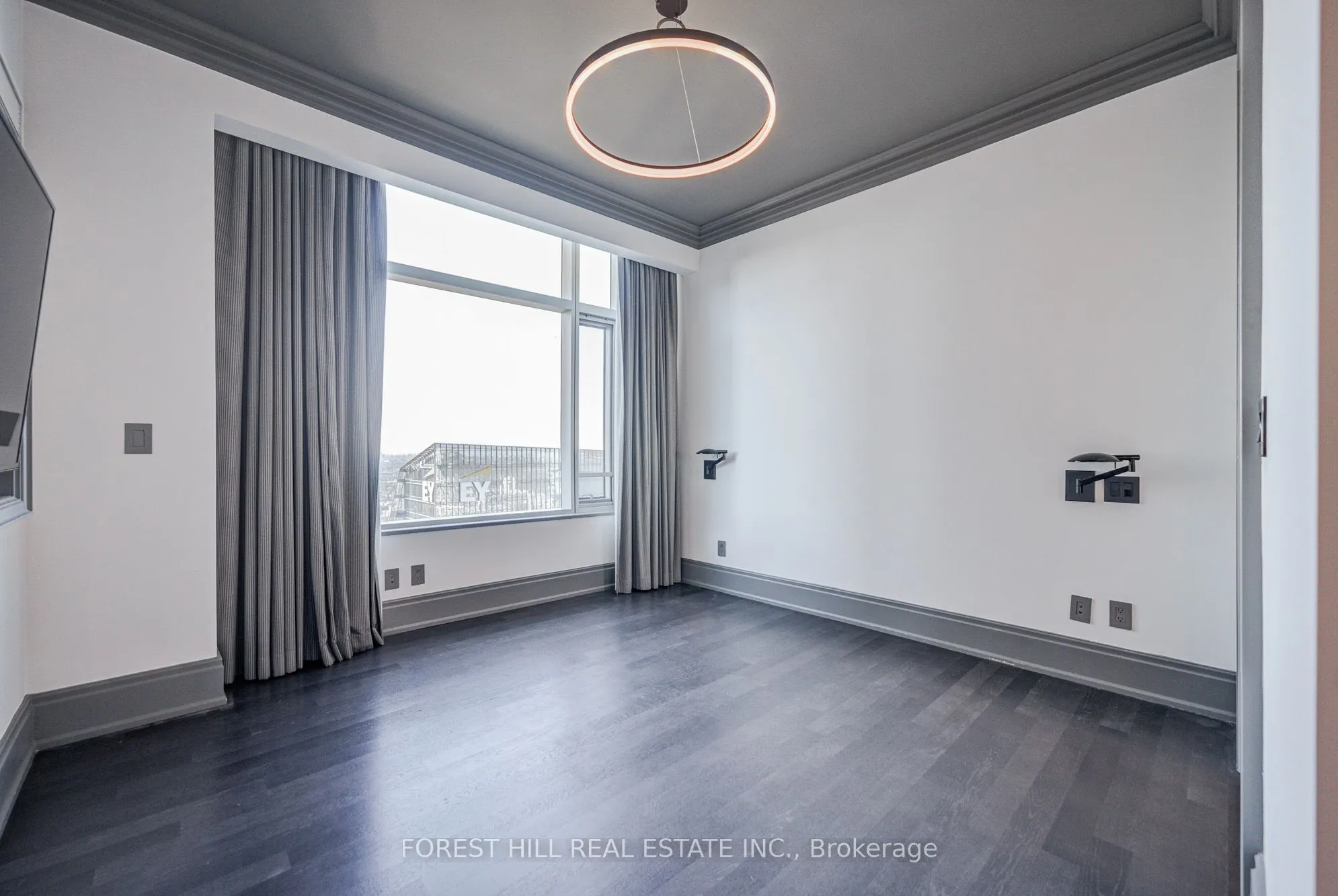 311 Bay Street #4805