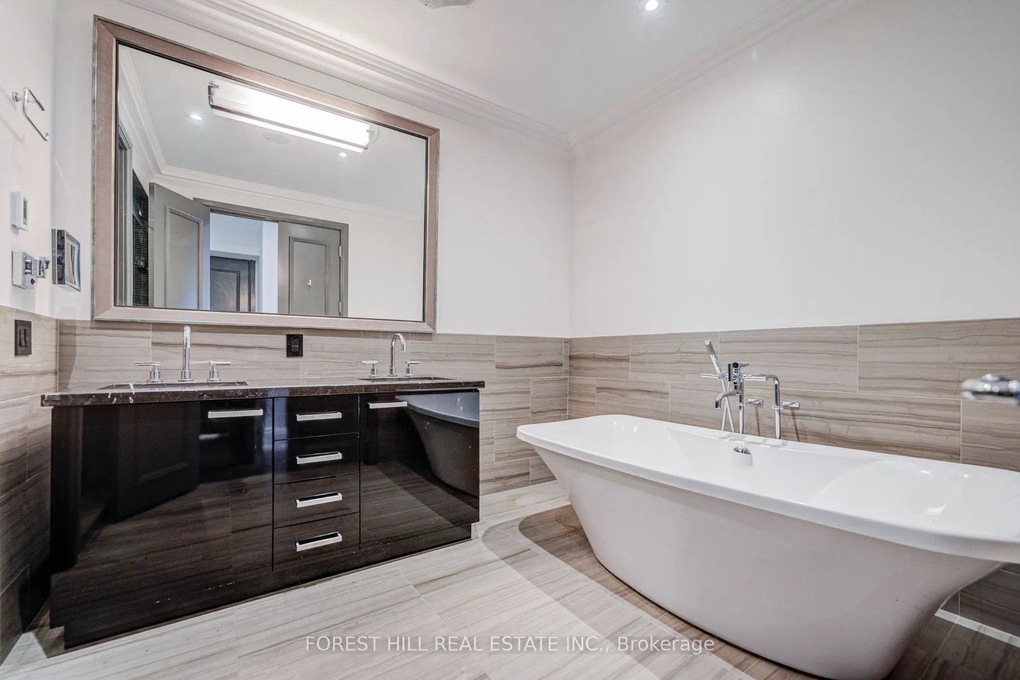 311 Bay Street #4805