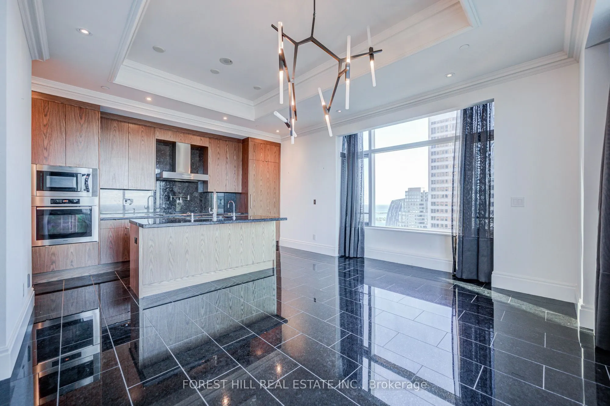 311 Bay Street #4805