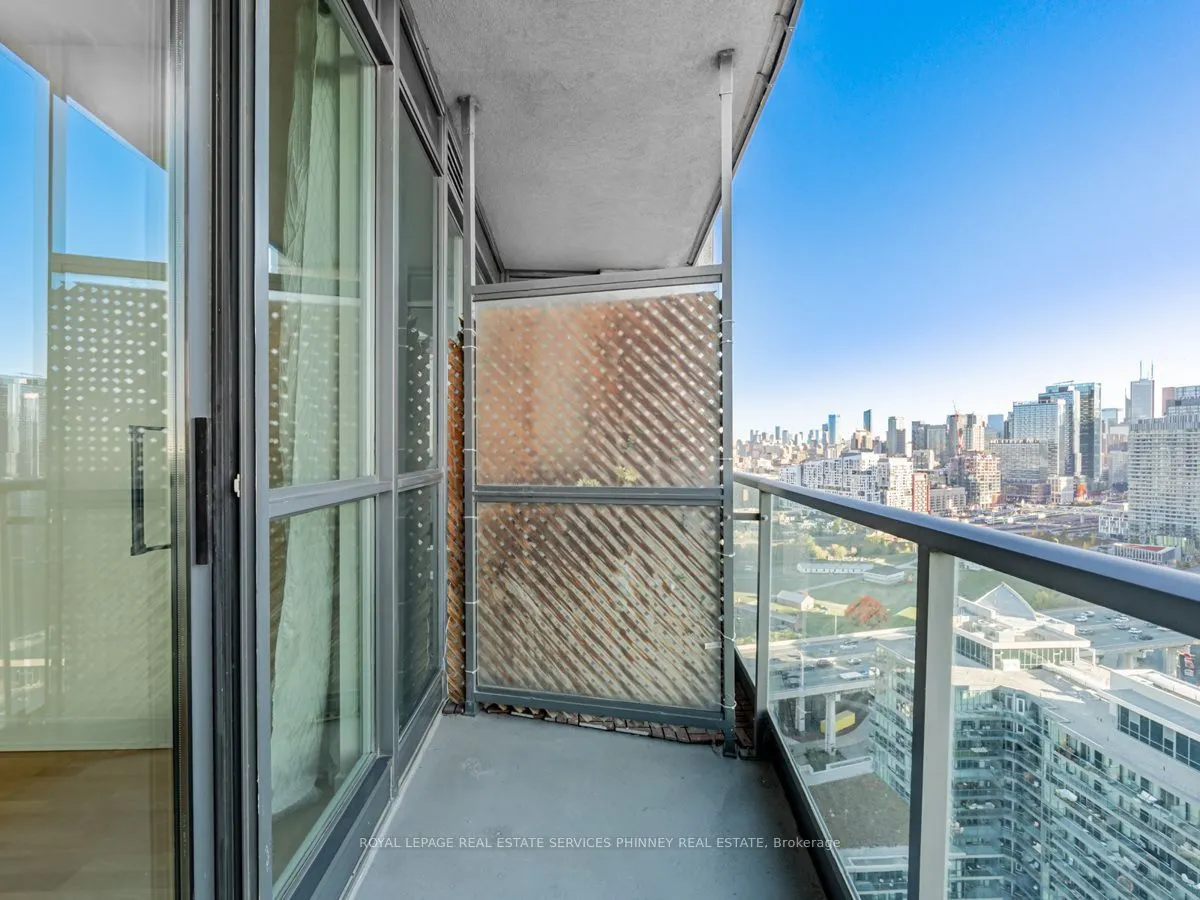 219 Fort York Boulevard #2806