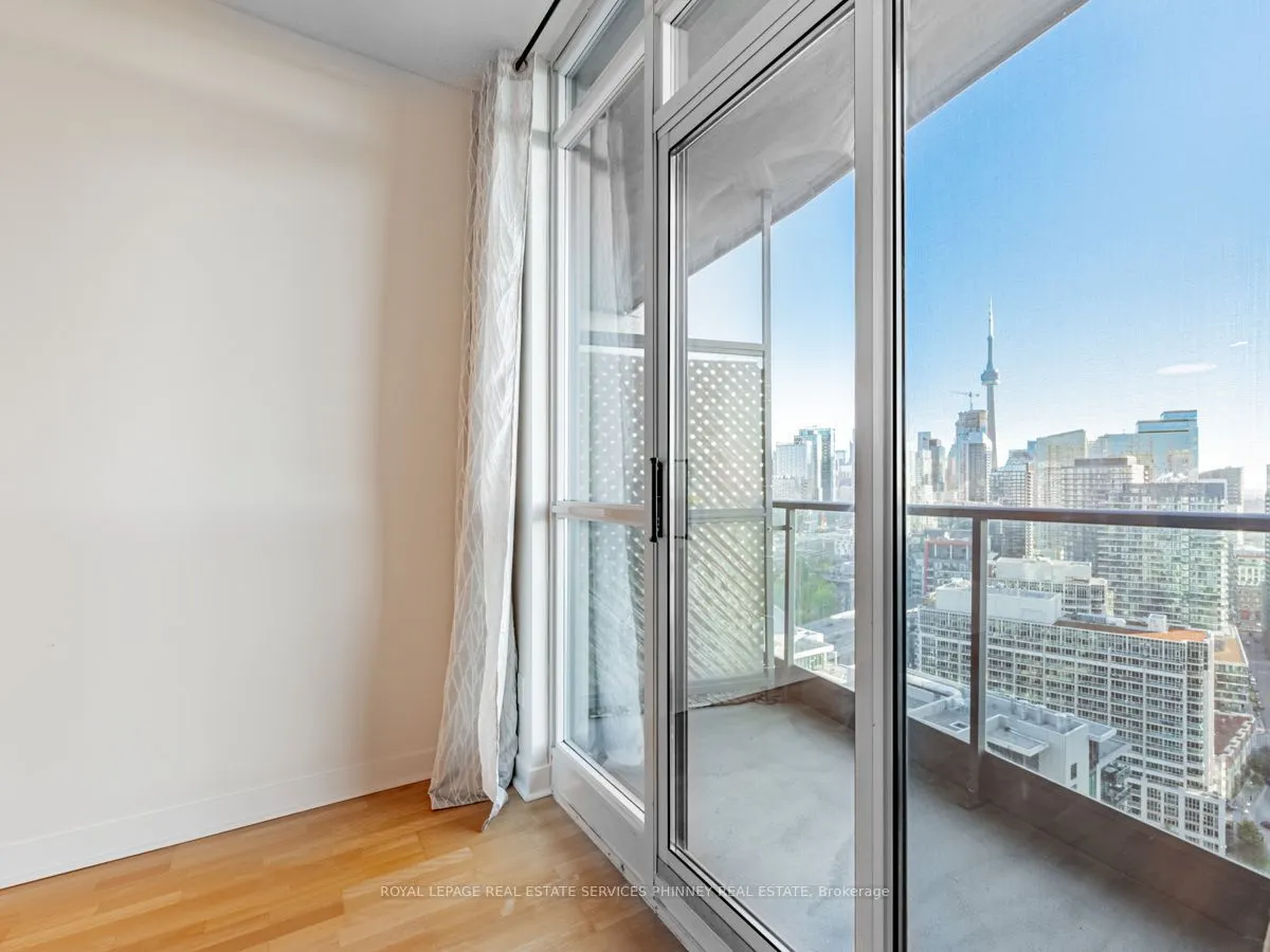 219 Fort York Boulevard #2806