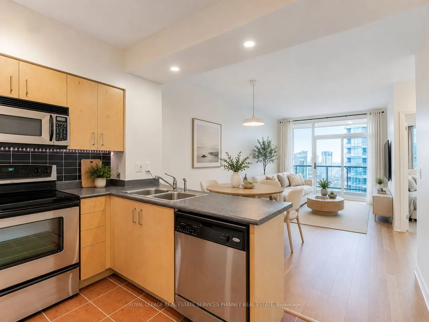 219 Fort York Boulevard #2806
