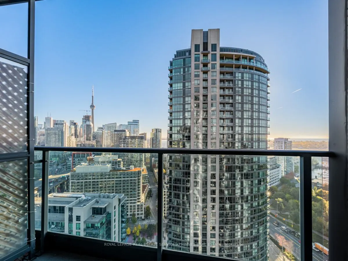 219 Fort York Boulevard #2806