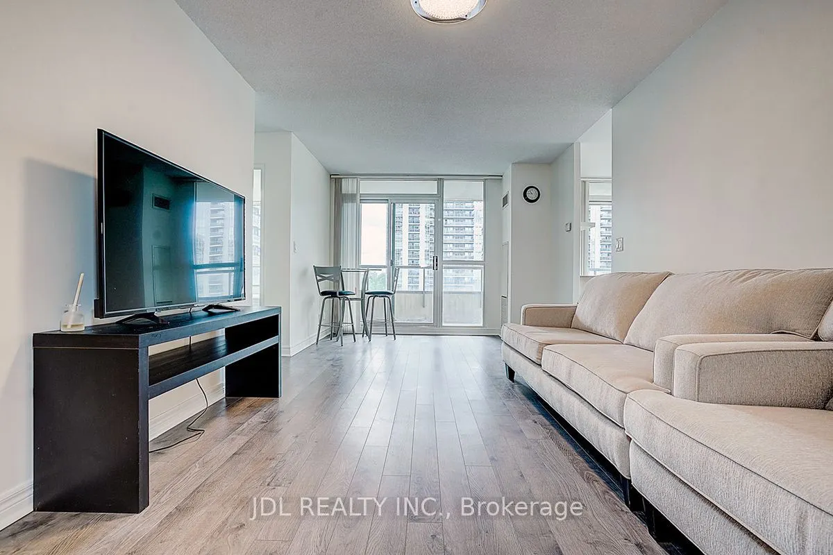 23 Hollywood Avenue #1202