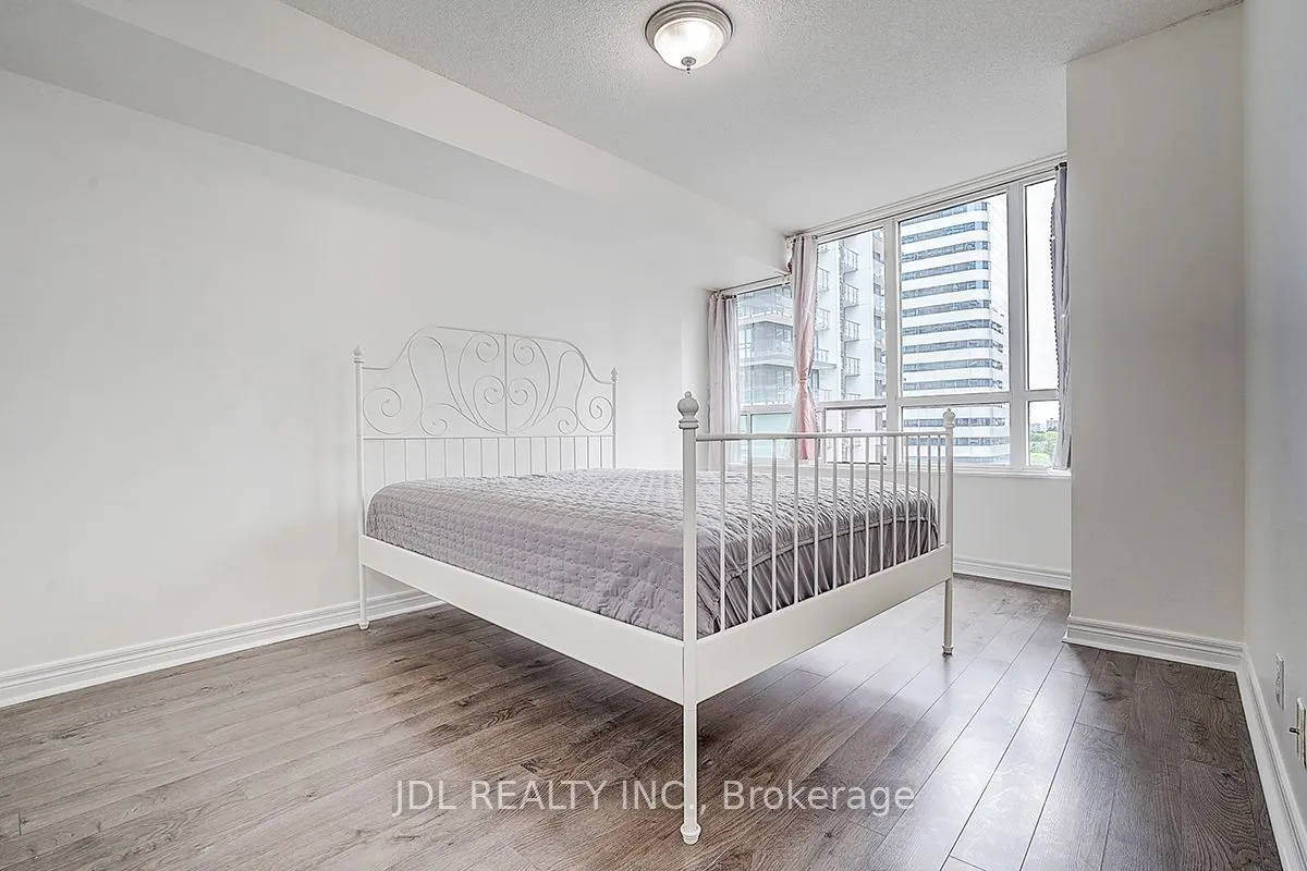 23 Hollywood Avenue #1202