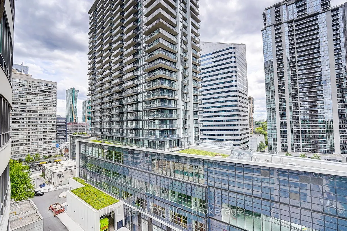 23 Hollywood Avenue #1202