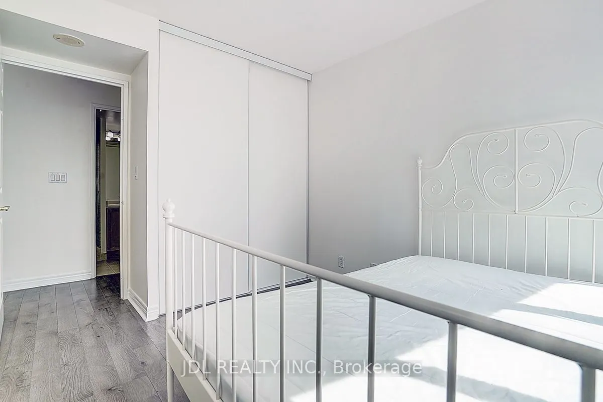 23 Hollywood Avenue #1202