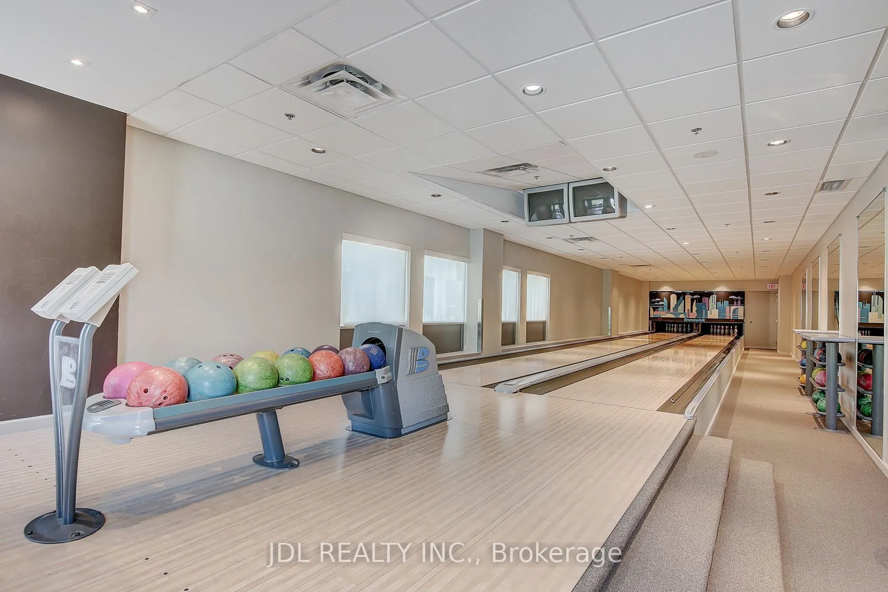 23 Hollywood Avenue #1202