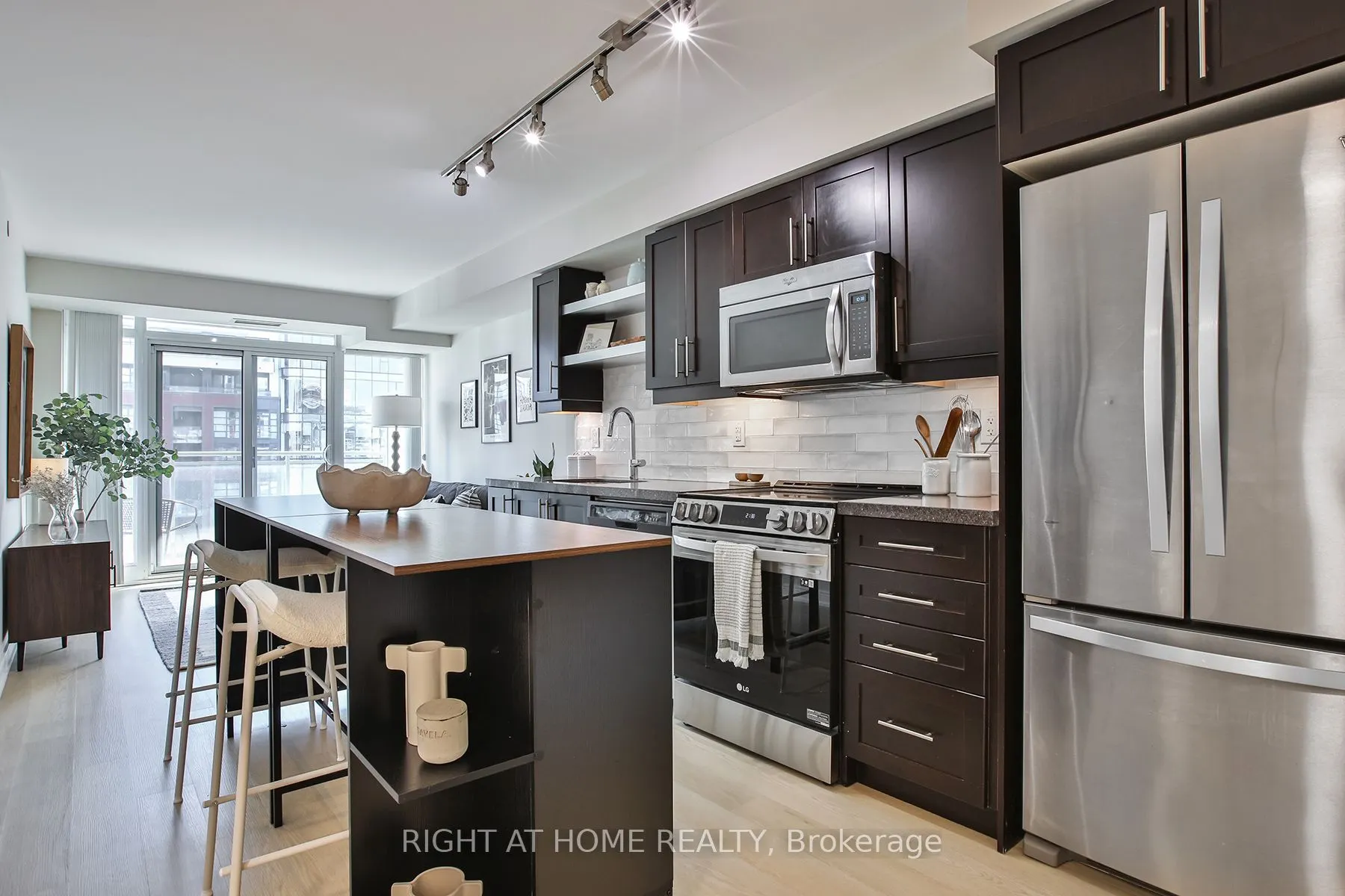 525 Adelaide Street W #1623