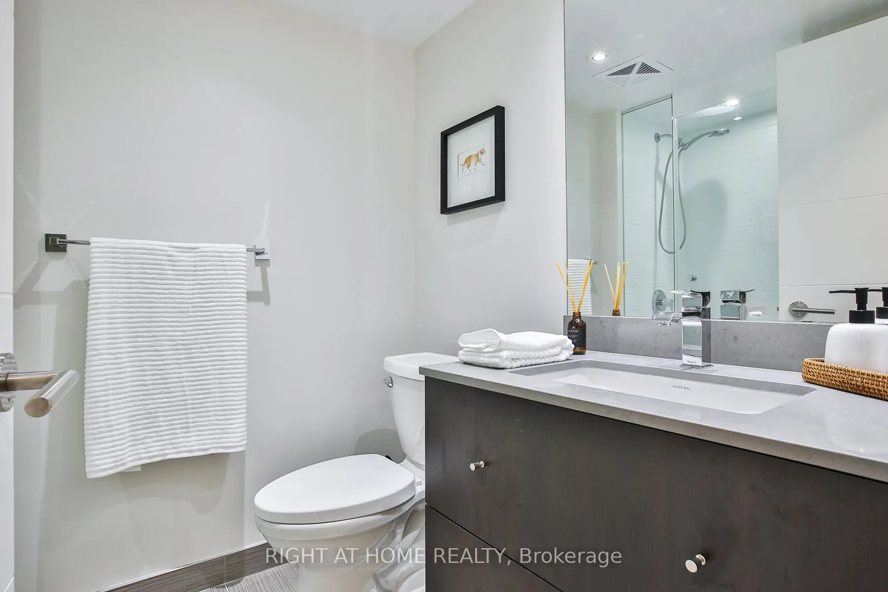 525 Adelaide Street W #1623