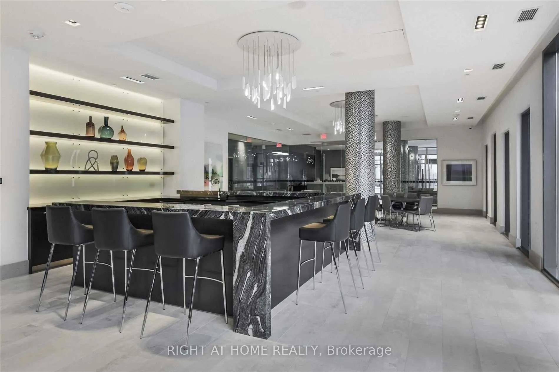525 Adelaide Street W #1623