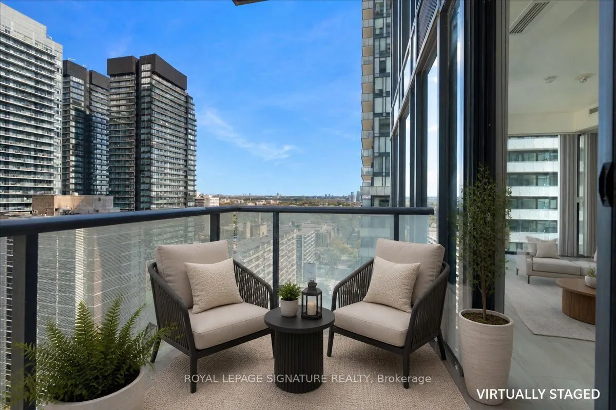 161 Roehampton Avenue #1805
