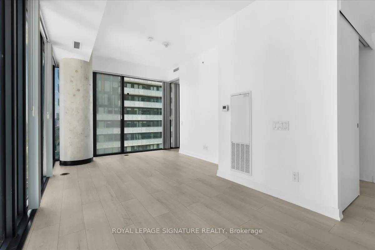 161 Roehampton Avenue #1805