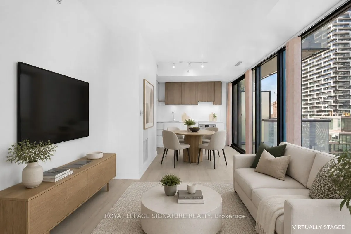 161 Roehampton Avenue #1805