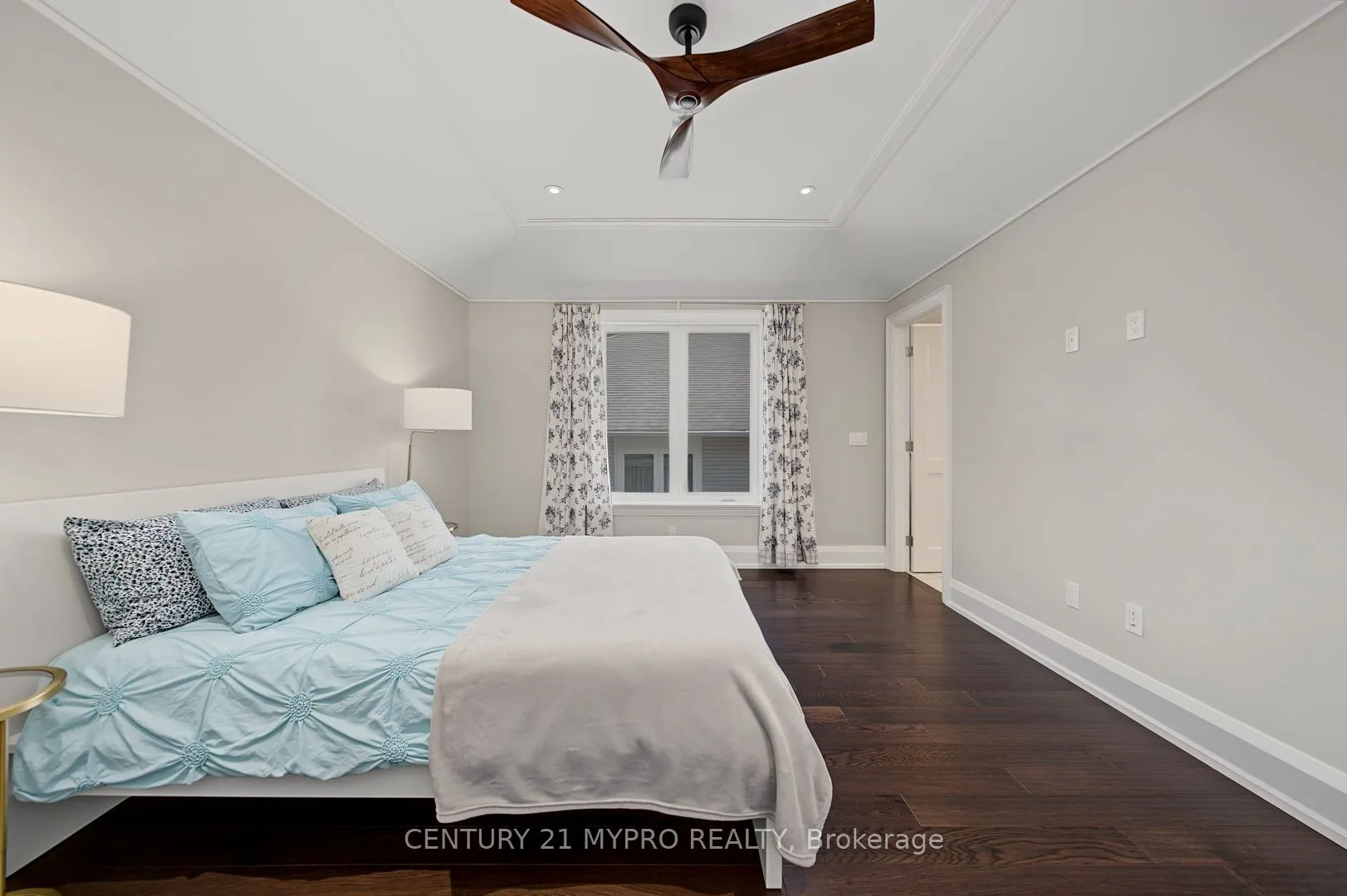 5 Glenelia Avenue