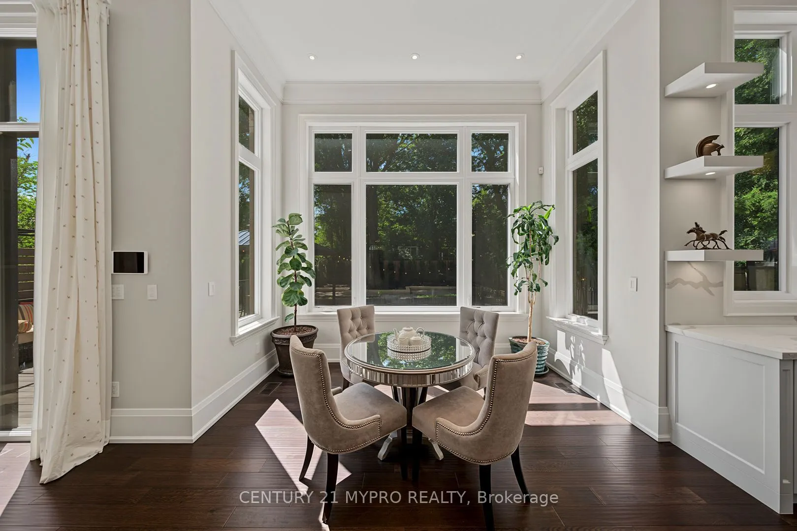 5 Glenelia Avenue