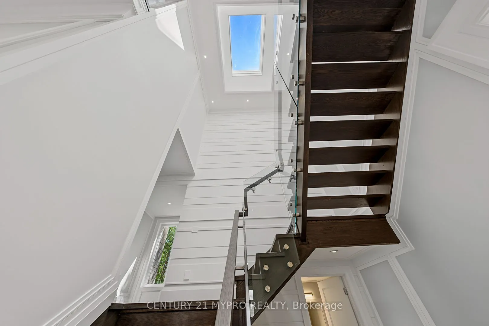 5 Glenelia Avenue