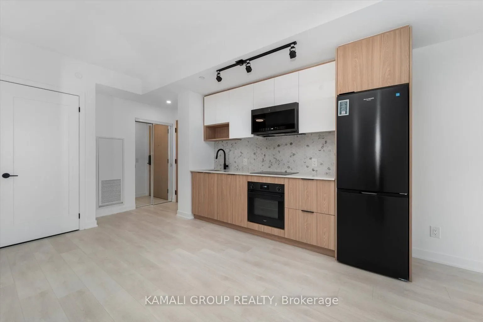 5 Defries Street #2713