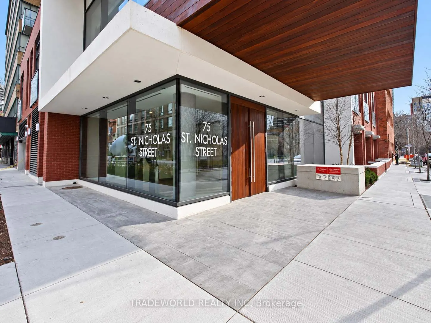 75 St Nicholas Street #706