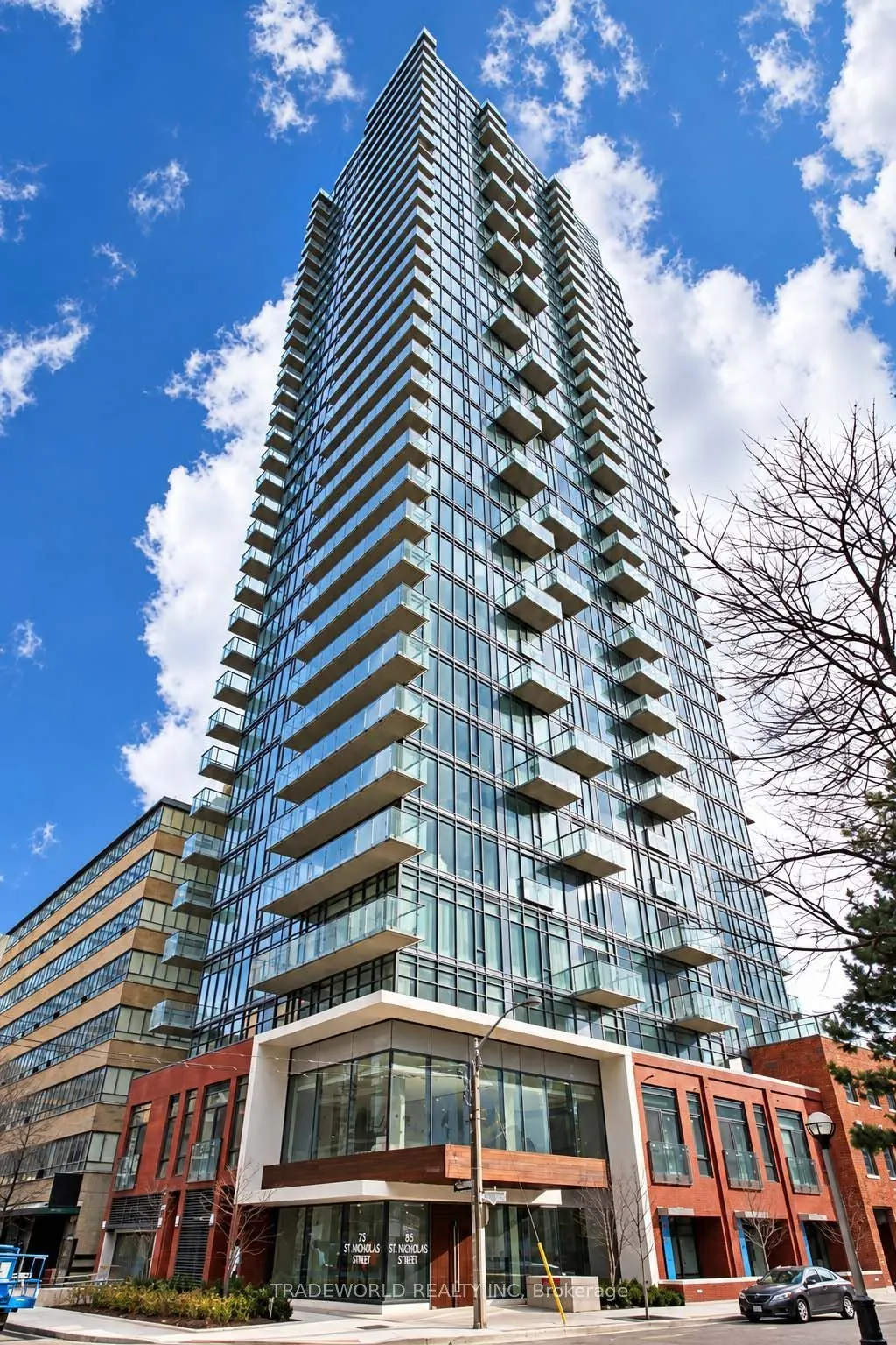 75 St Nicholas Street #706