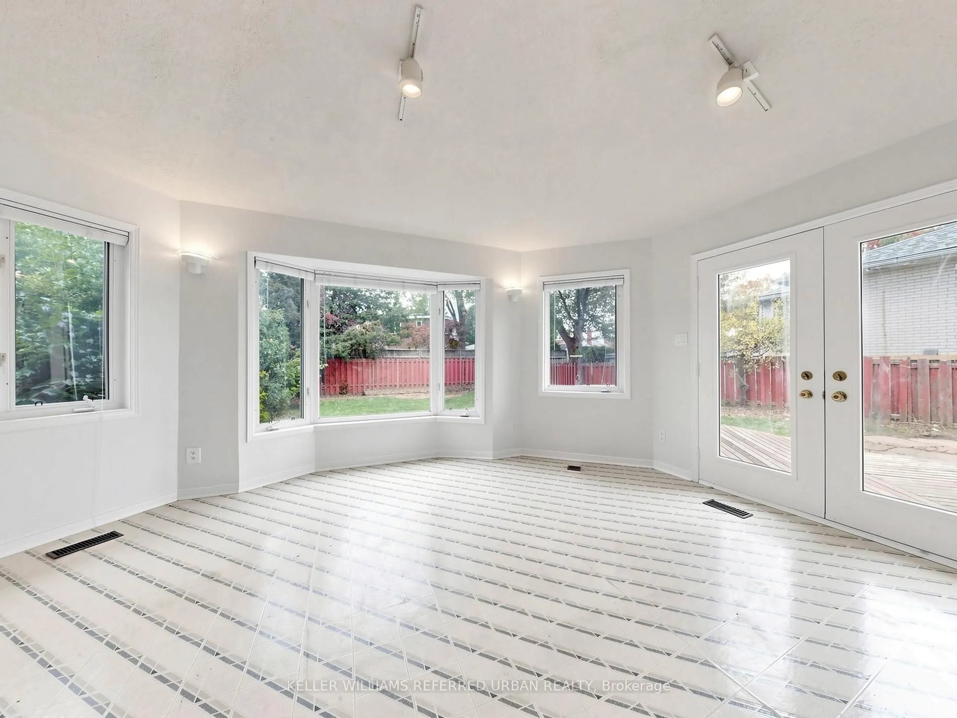 82 Crossbow Crescent