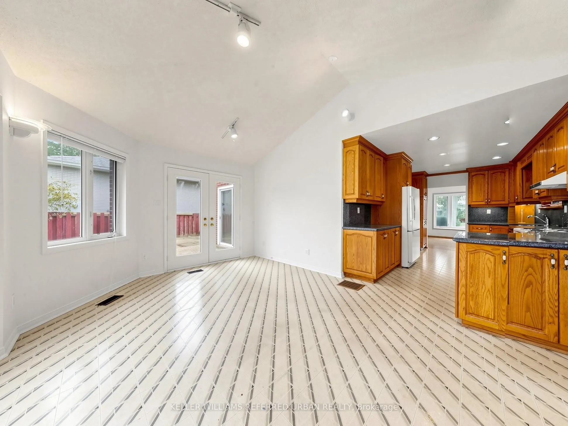82 Crossbow Crescent
