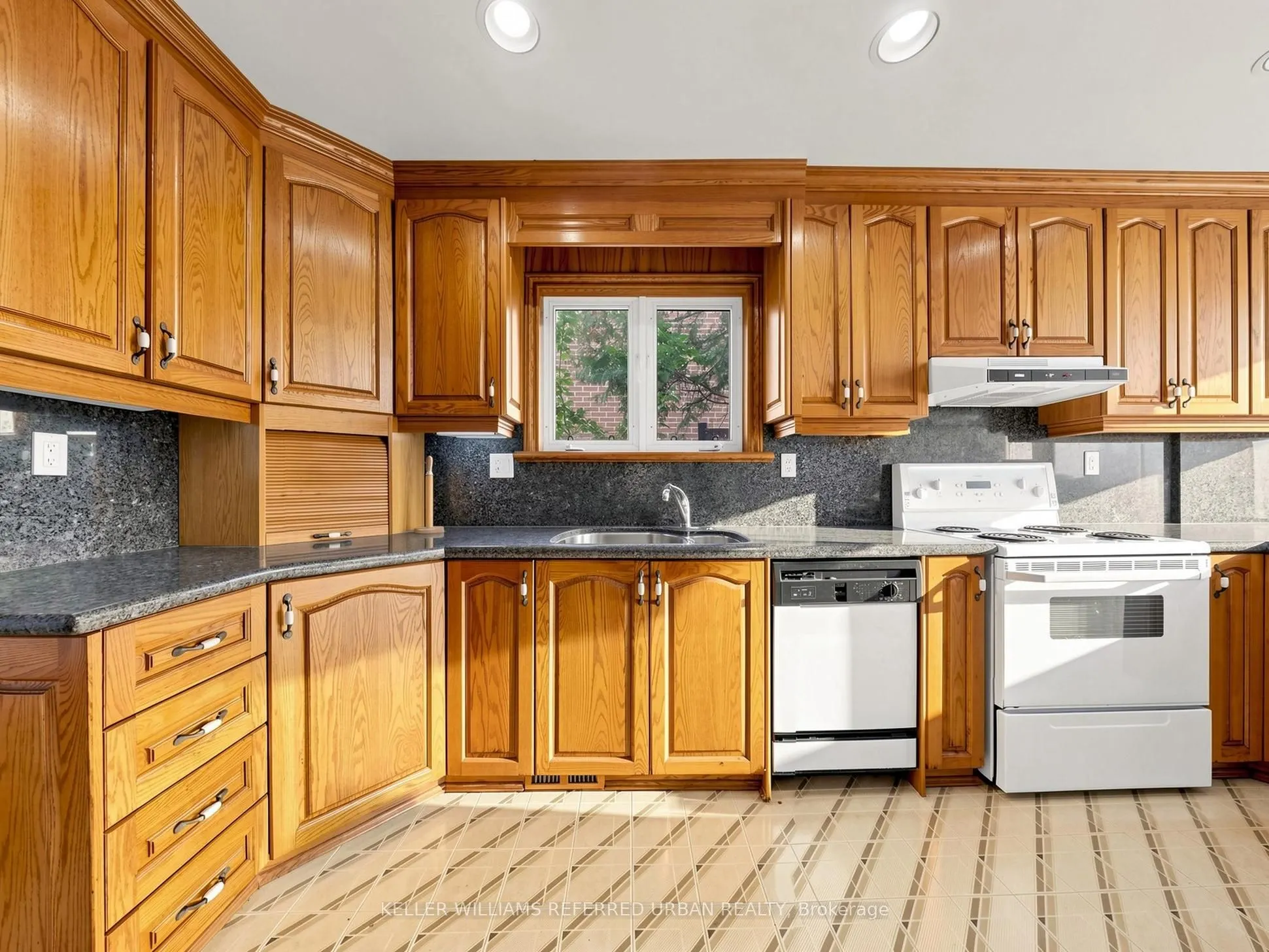 82 Crossbow Crescent