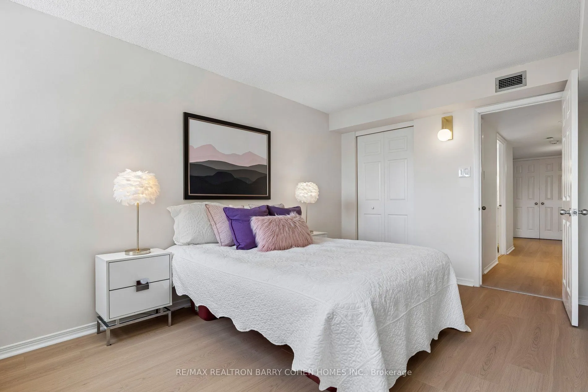 360 Bloor Street E #301