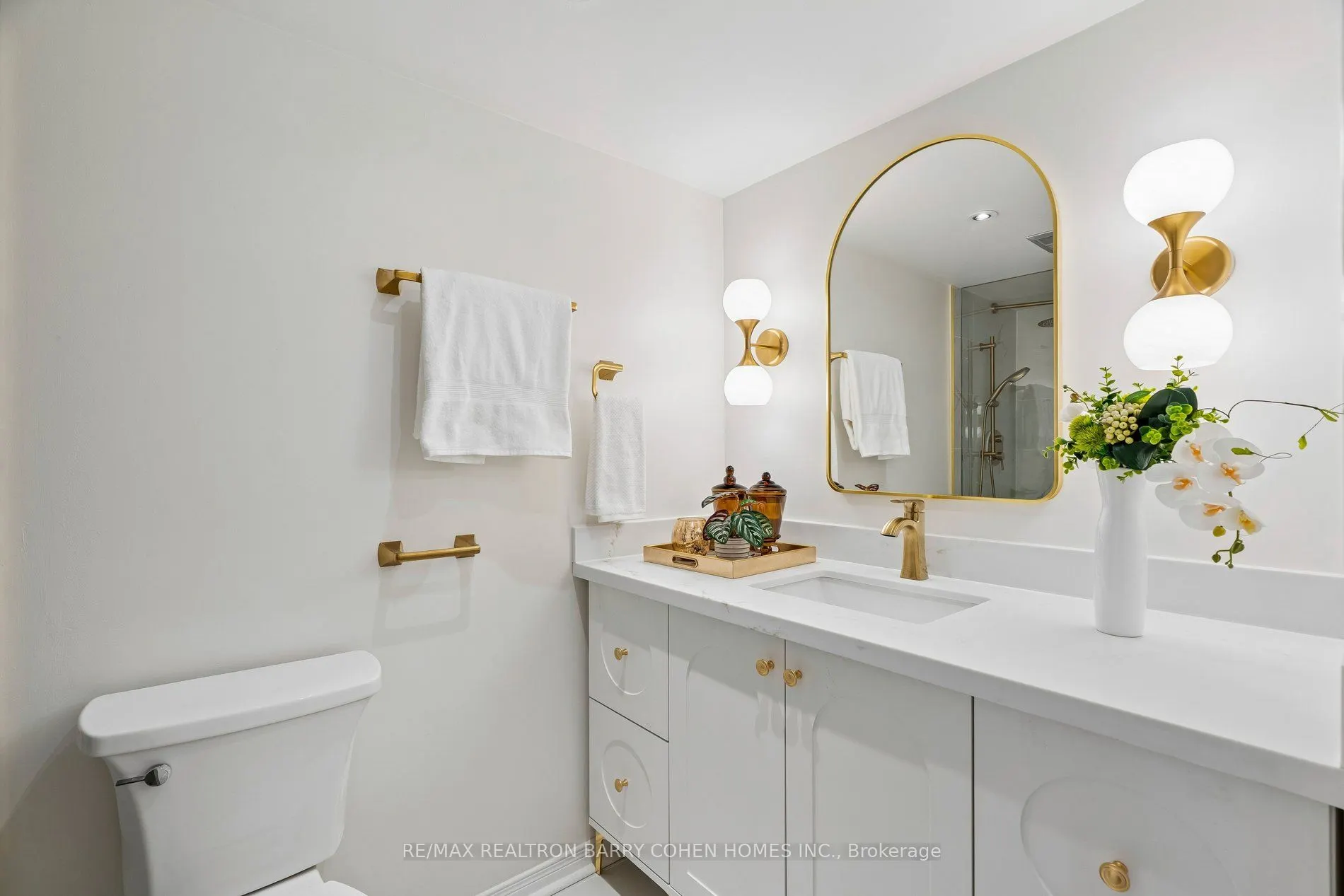 360 Bloor Street E #301