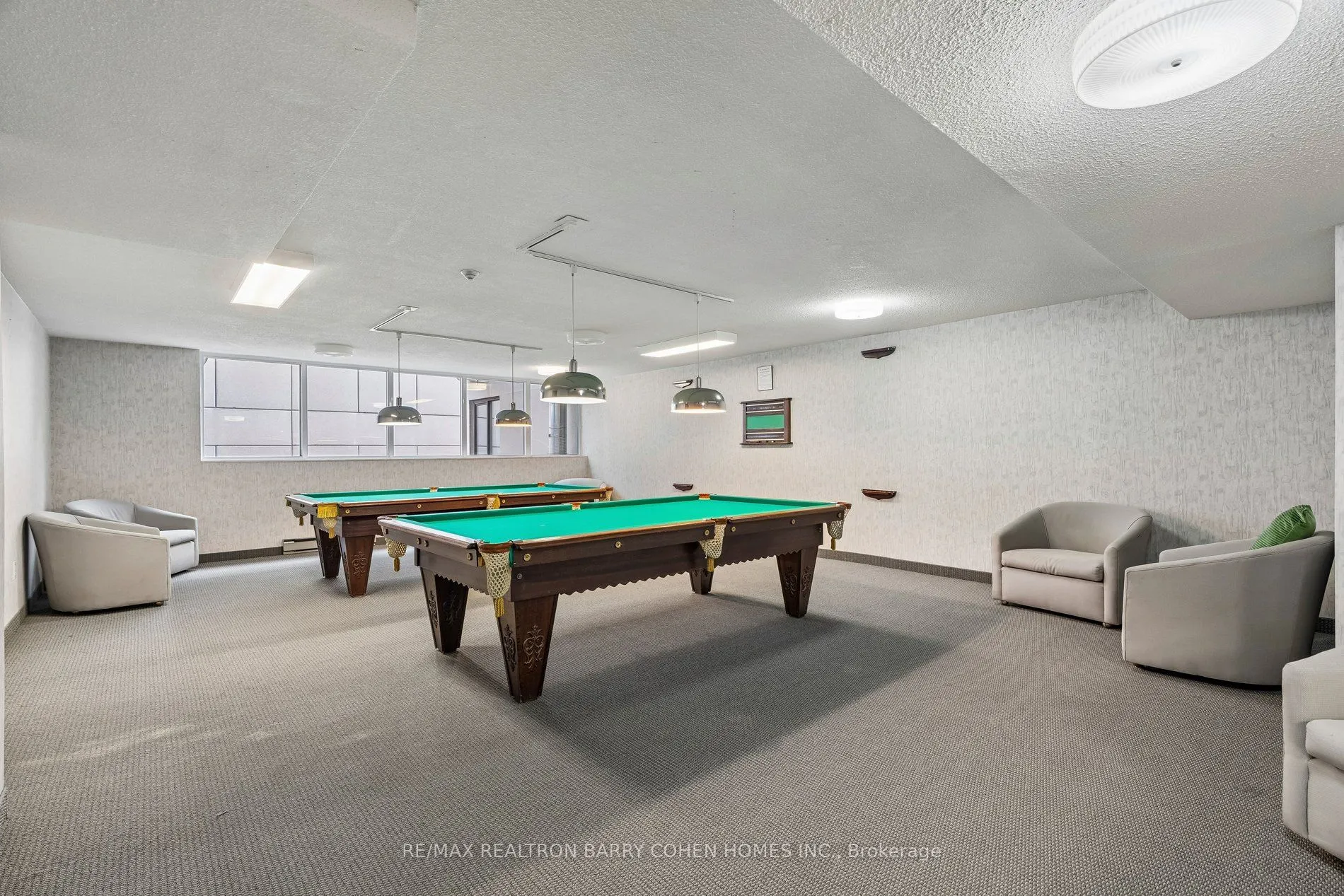 360 Bloor Street E #301