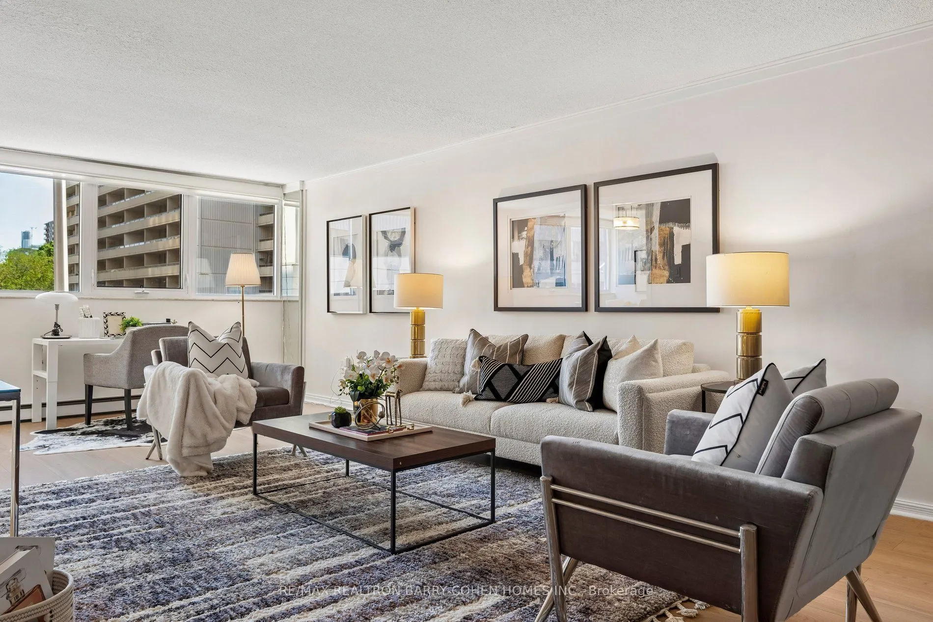 360 Bloor Street E #301