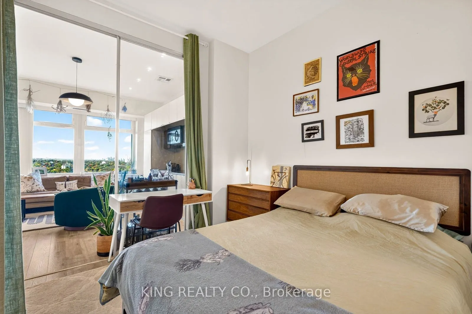 111 St Clair Avenue W #1626