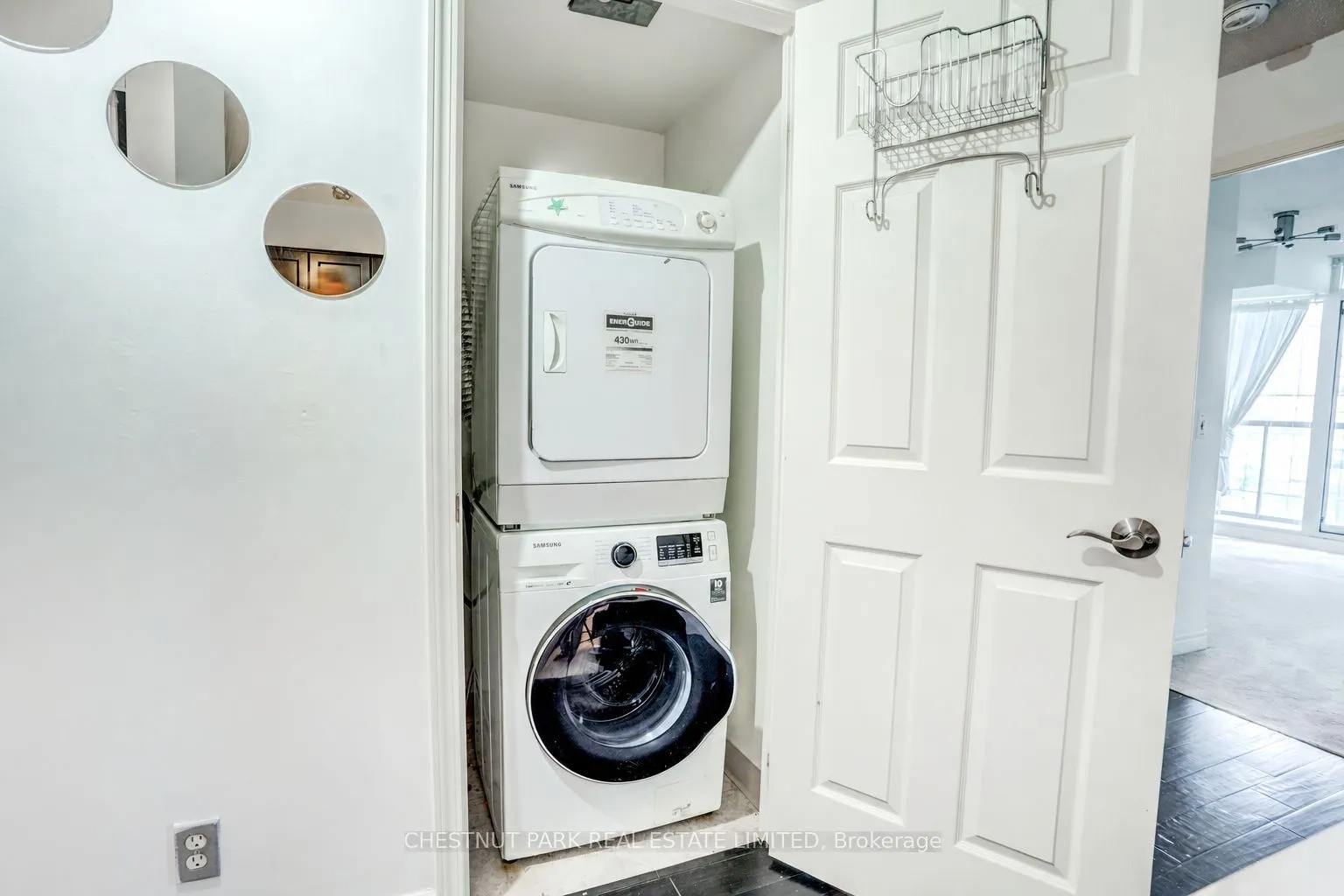 30 Grand Trunk Crescent #1008