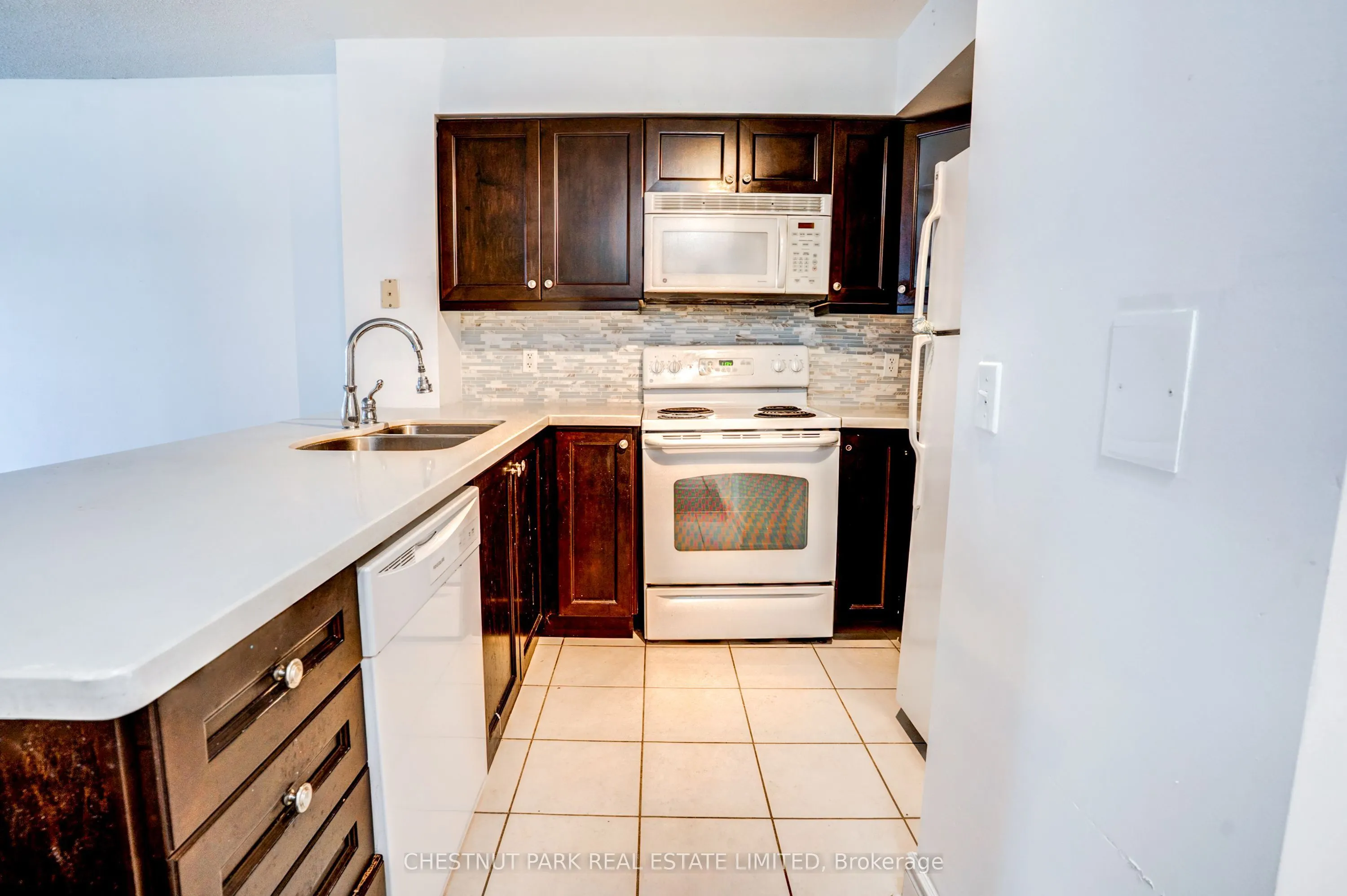 30 Grand Trunk Crescent #1008