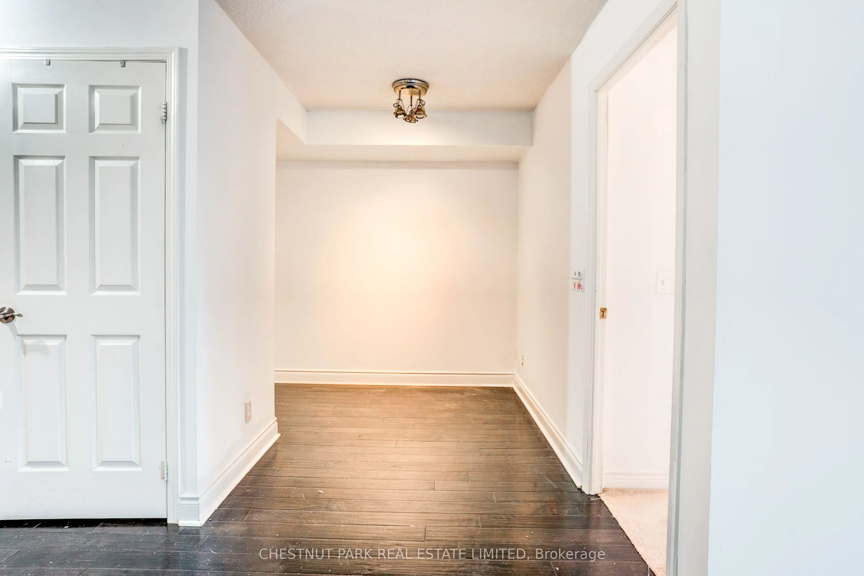 30 Grand Trunk Crescent #1008