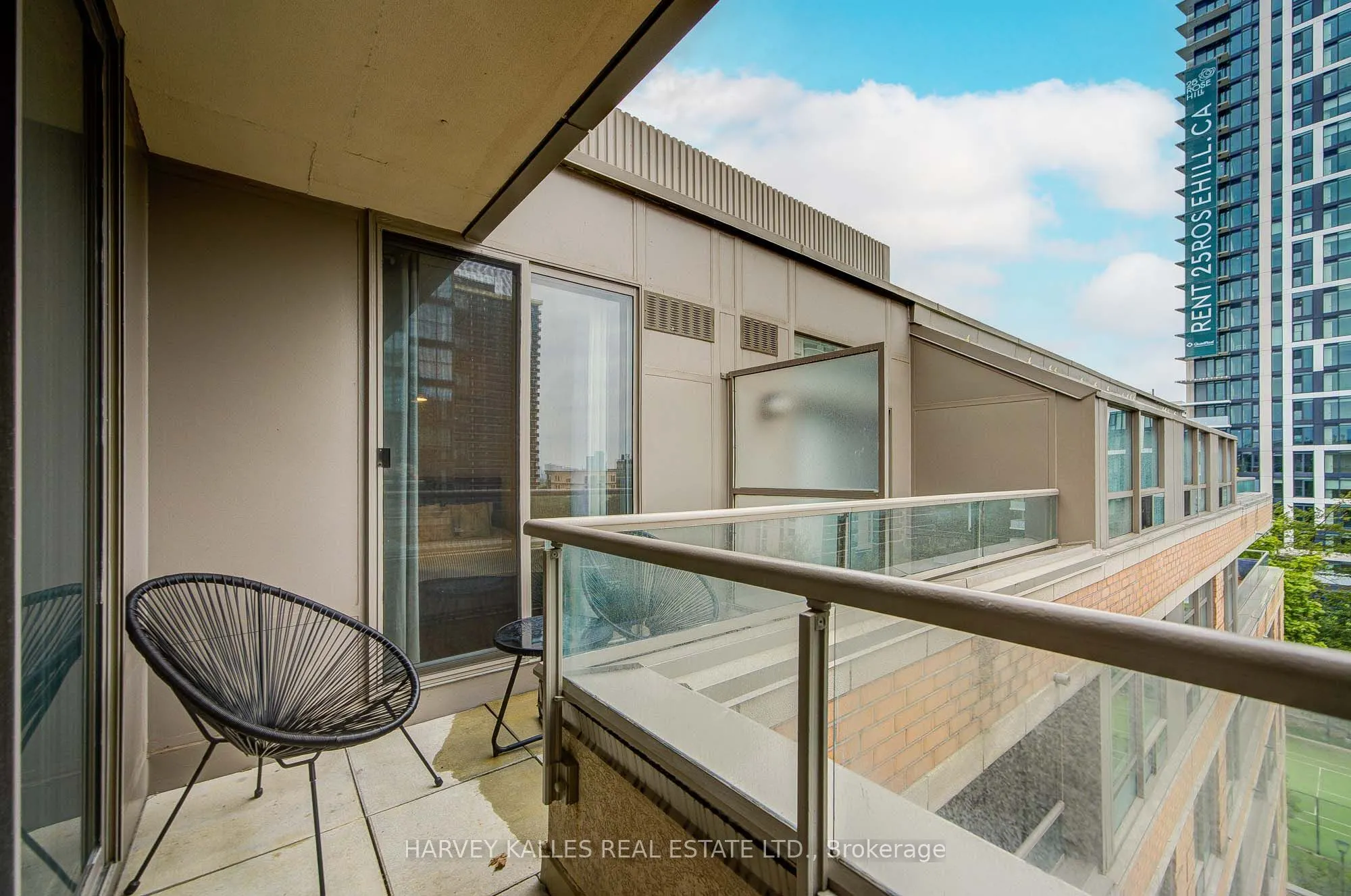 5 Rosehill Avenue #910