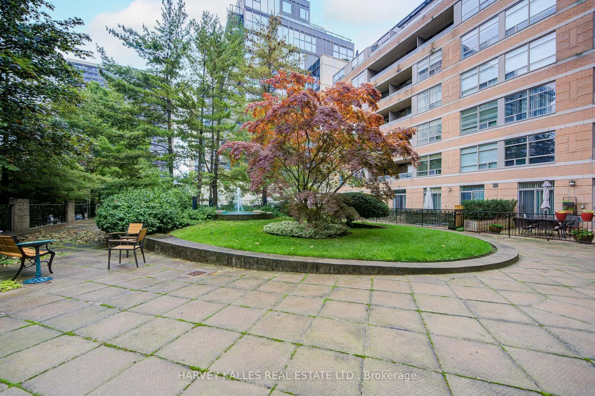 5 Rosehill Avenue #910