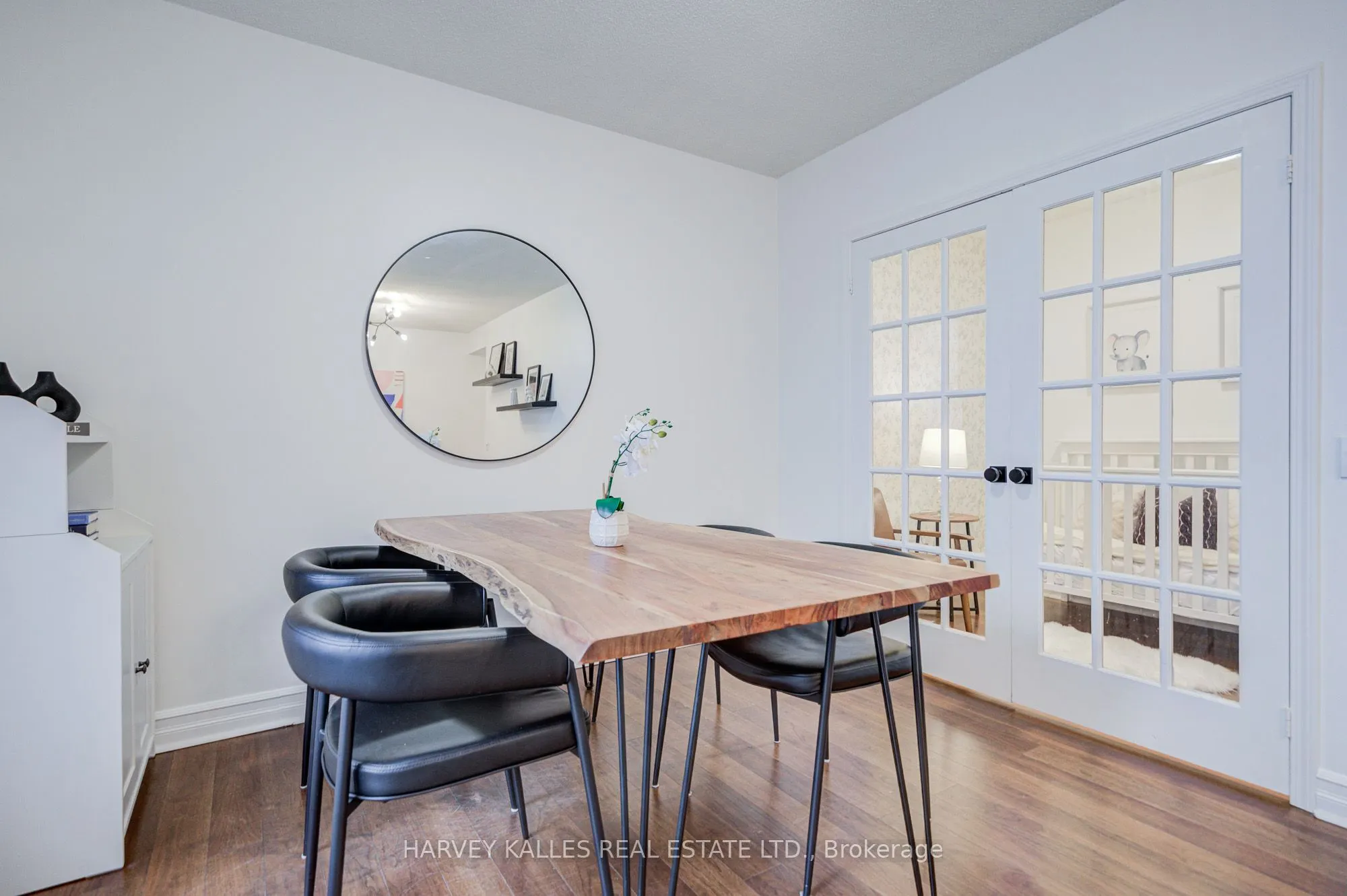 5 Rosehill Avenue #910