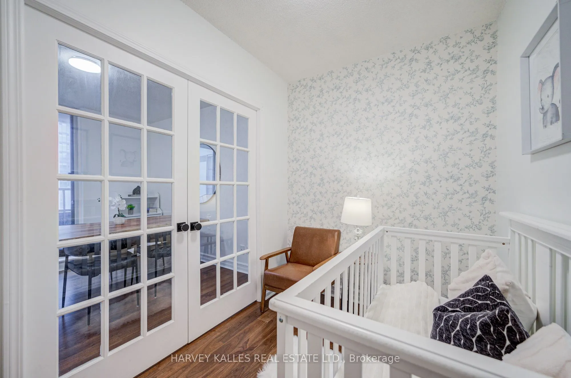 5 Rosehill Avenue #910