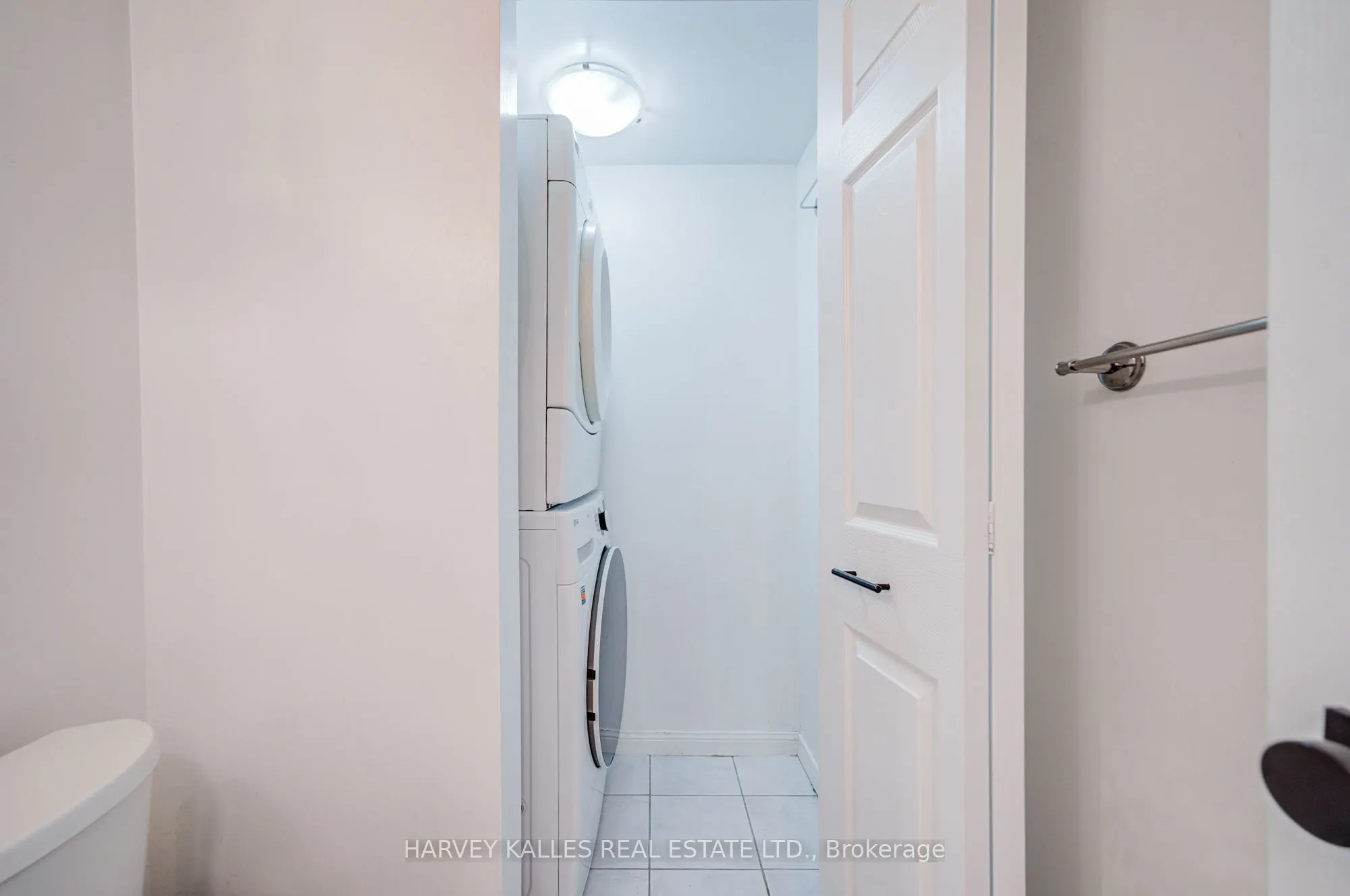 5 Rosehill Avenue #910