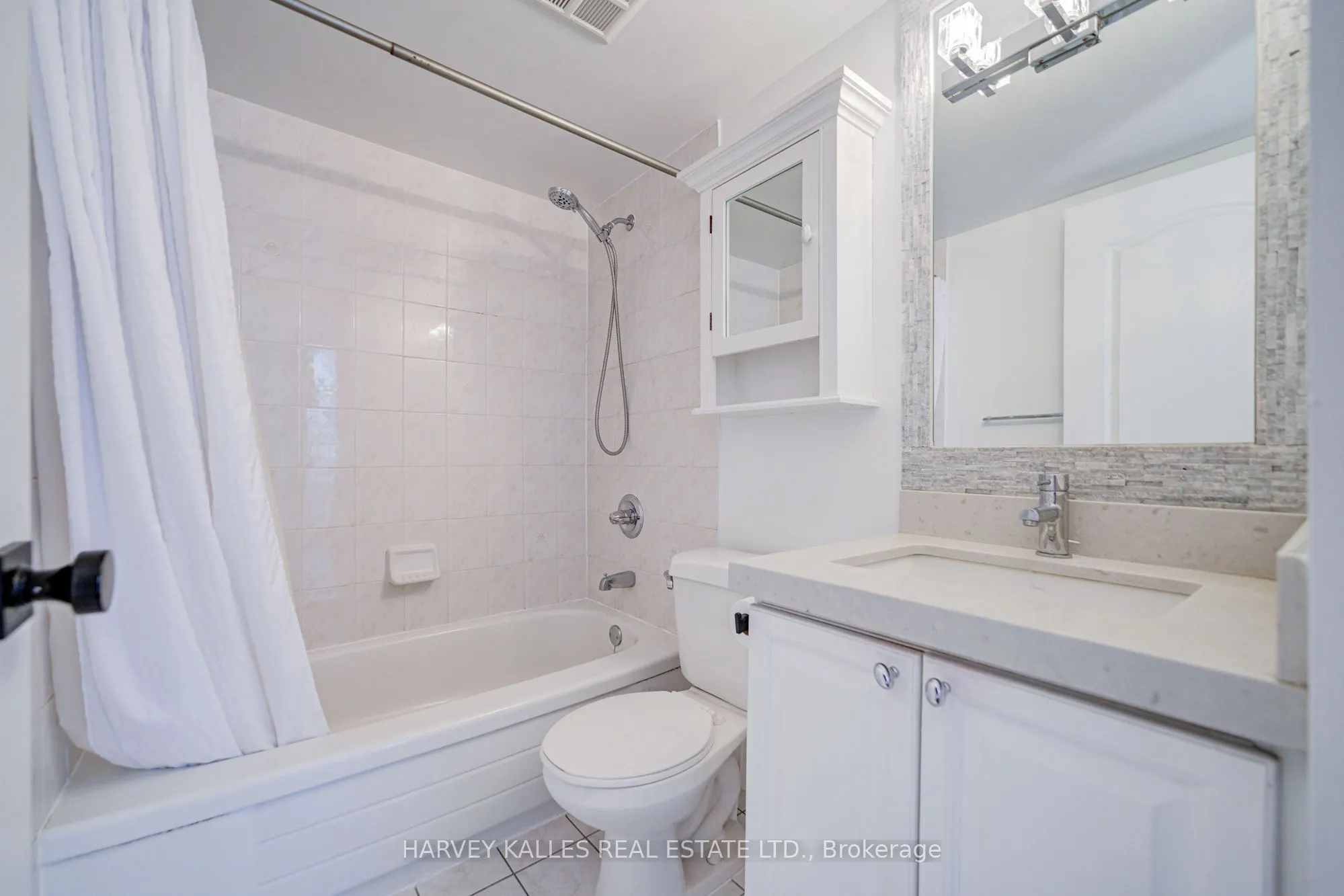 5 Rosehill Avenue #910