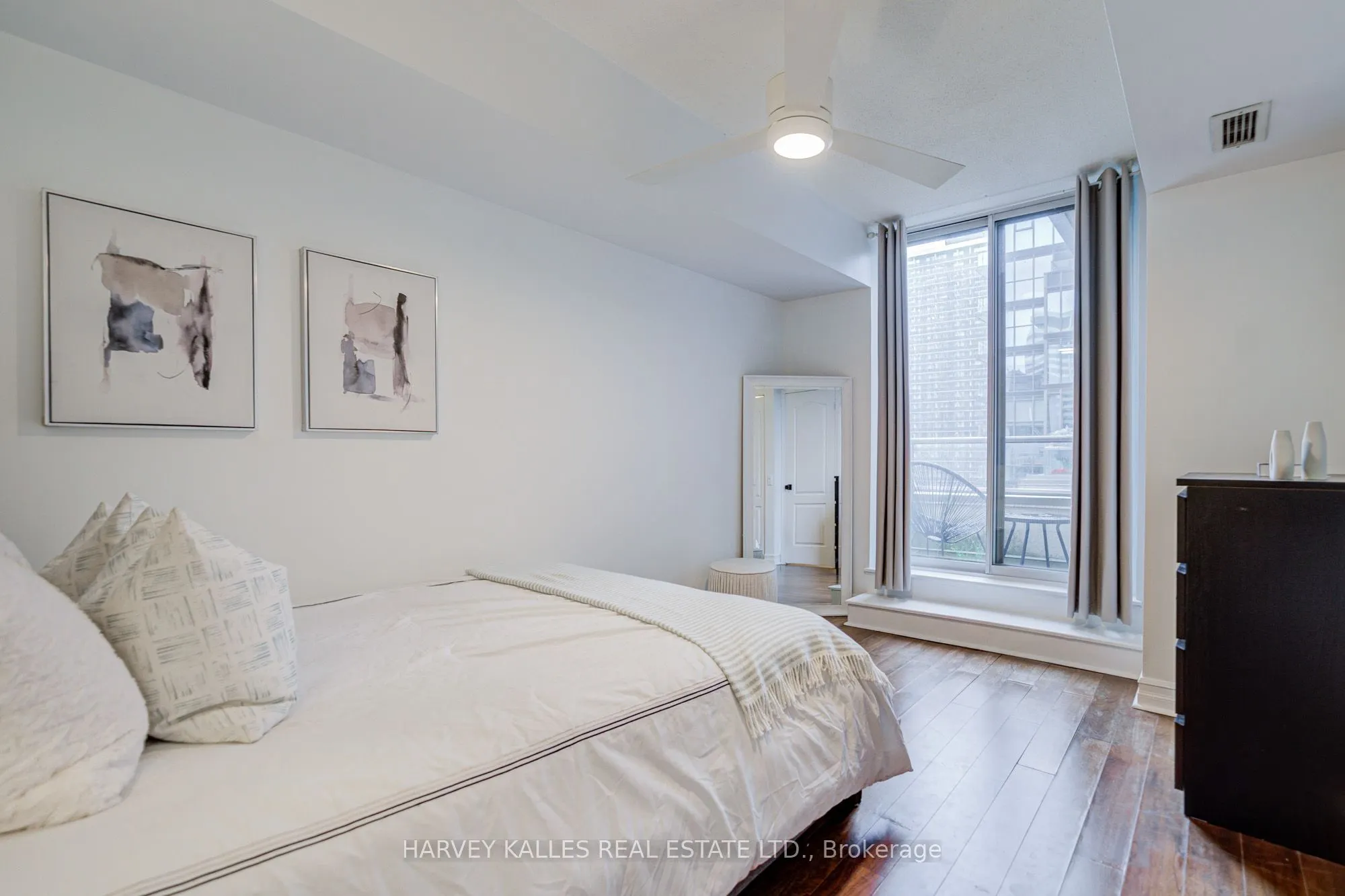 5 Rosehill Avenue #910