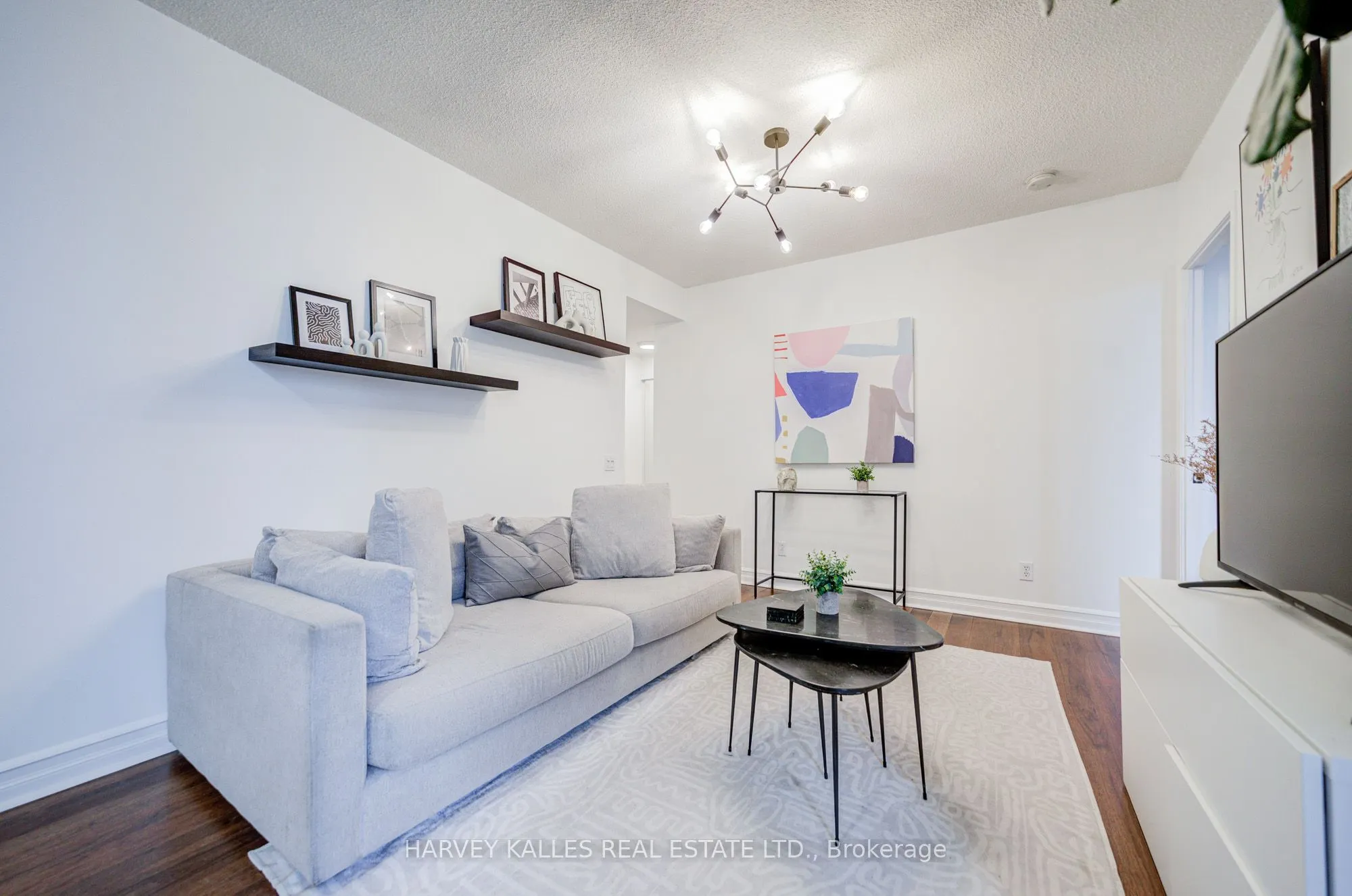 5 Rosehill Avenue #910