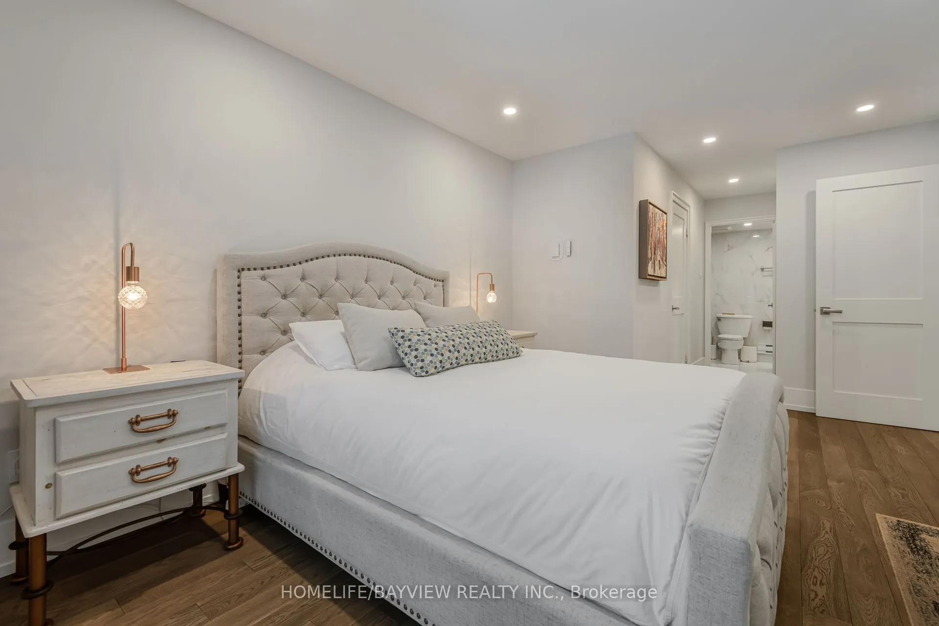 15 Mcmurrich Street #108