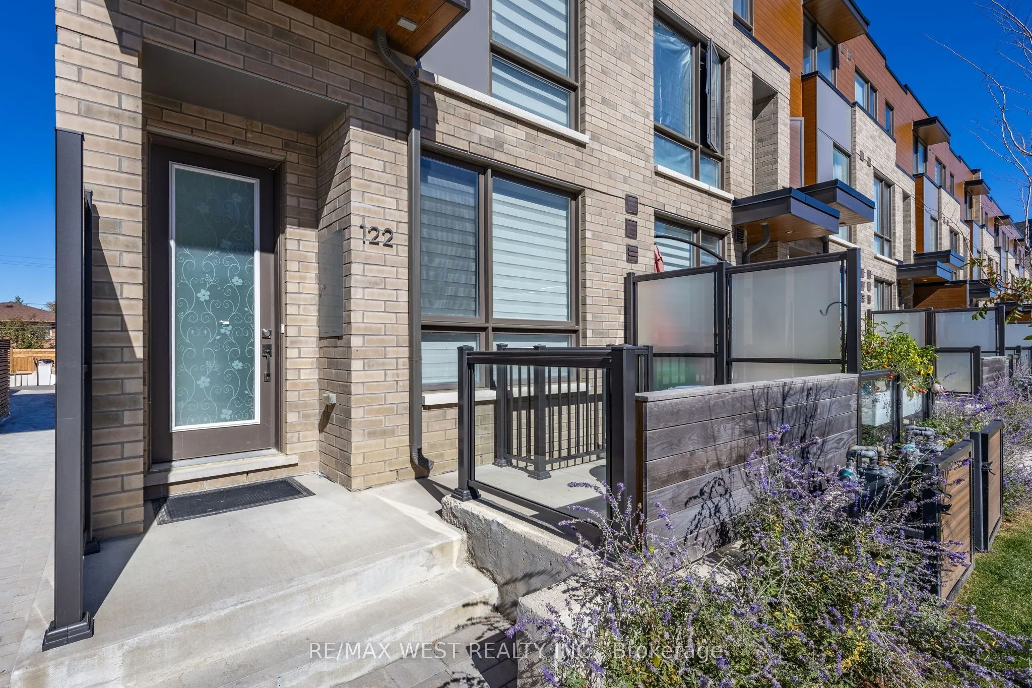 122 Green Gardens Boulevard