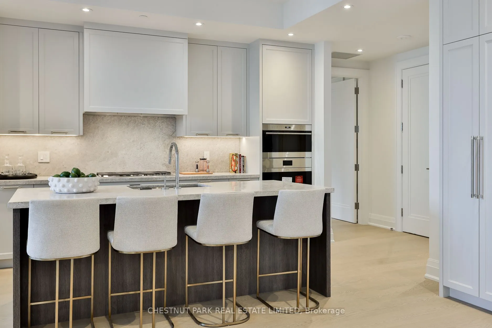 10 Prince Arthur Avenue #301