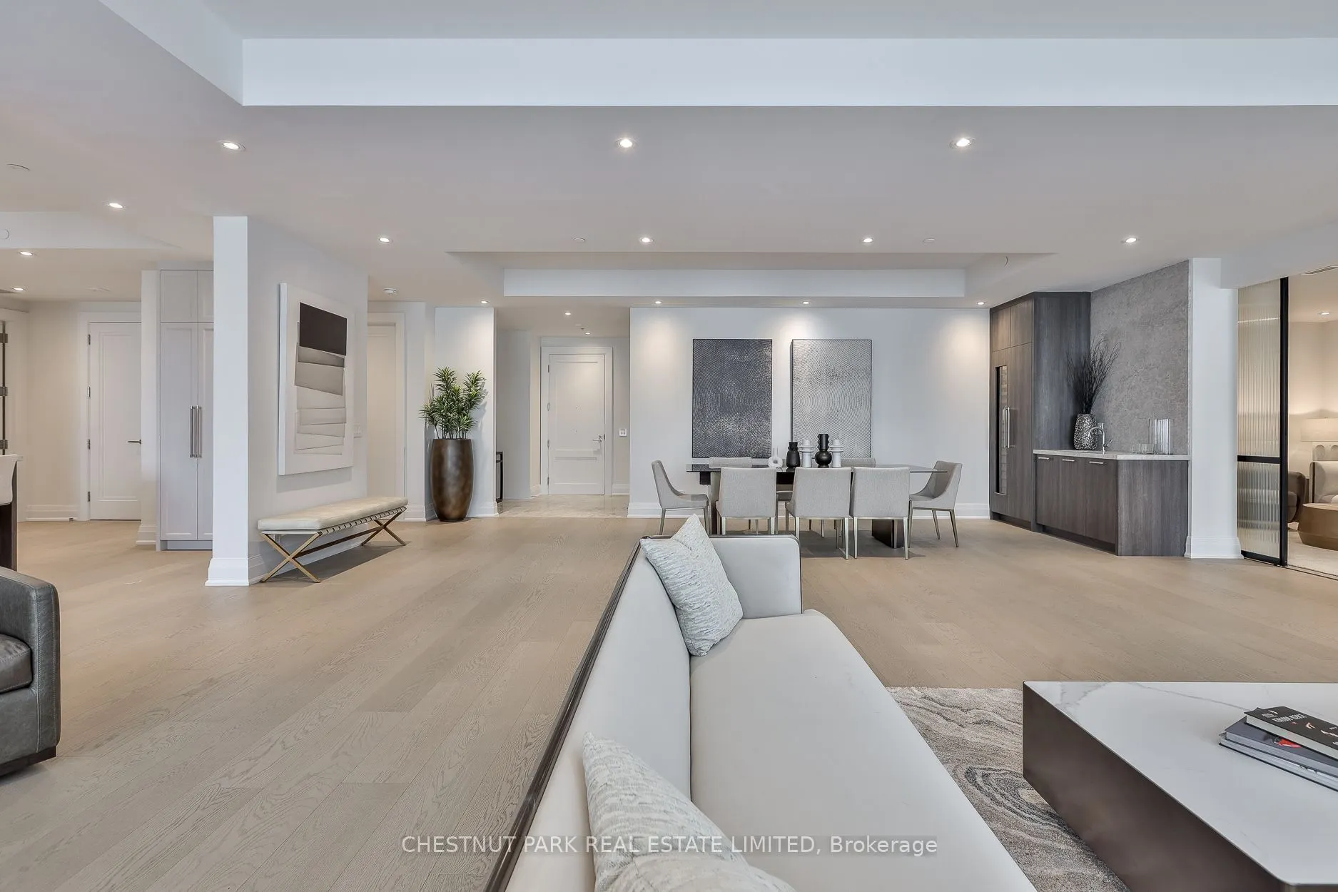 10 Prince Arthur Avenue #301