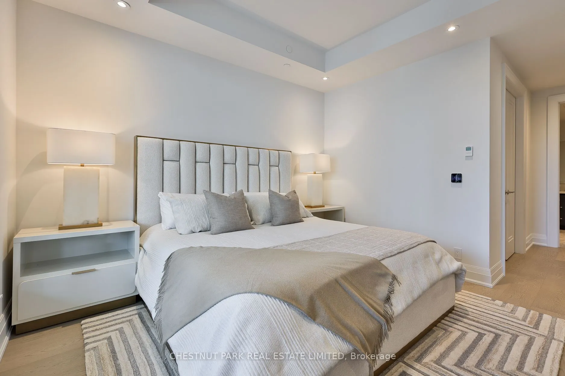 10 Prince Arthur Avenue #301