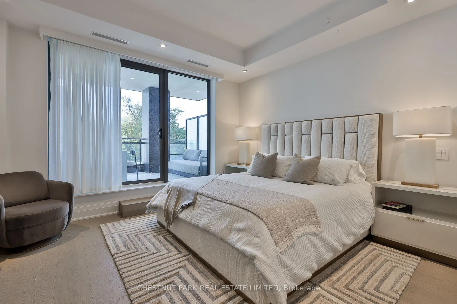 10 Prince Arthur Avenue #301